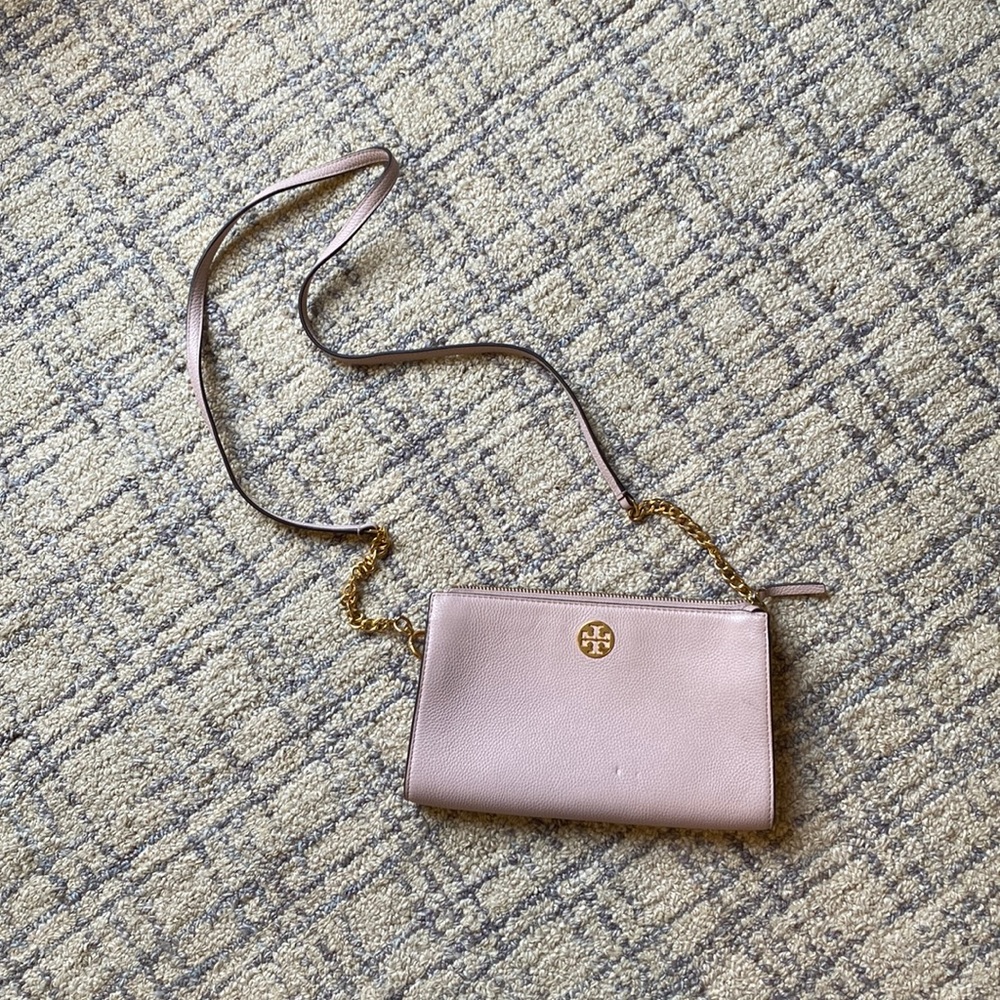 Tory Burch Mini Everly Leather Crossbody in Shell Pink